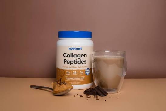 Nutricost Collagen Peptides Type I & III – Chocolate PB Flavored (28 Servings)
💋 Belleza, energía y sabor que se sienten.