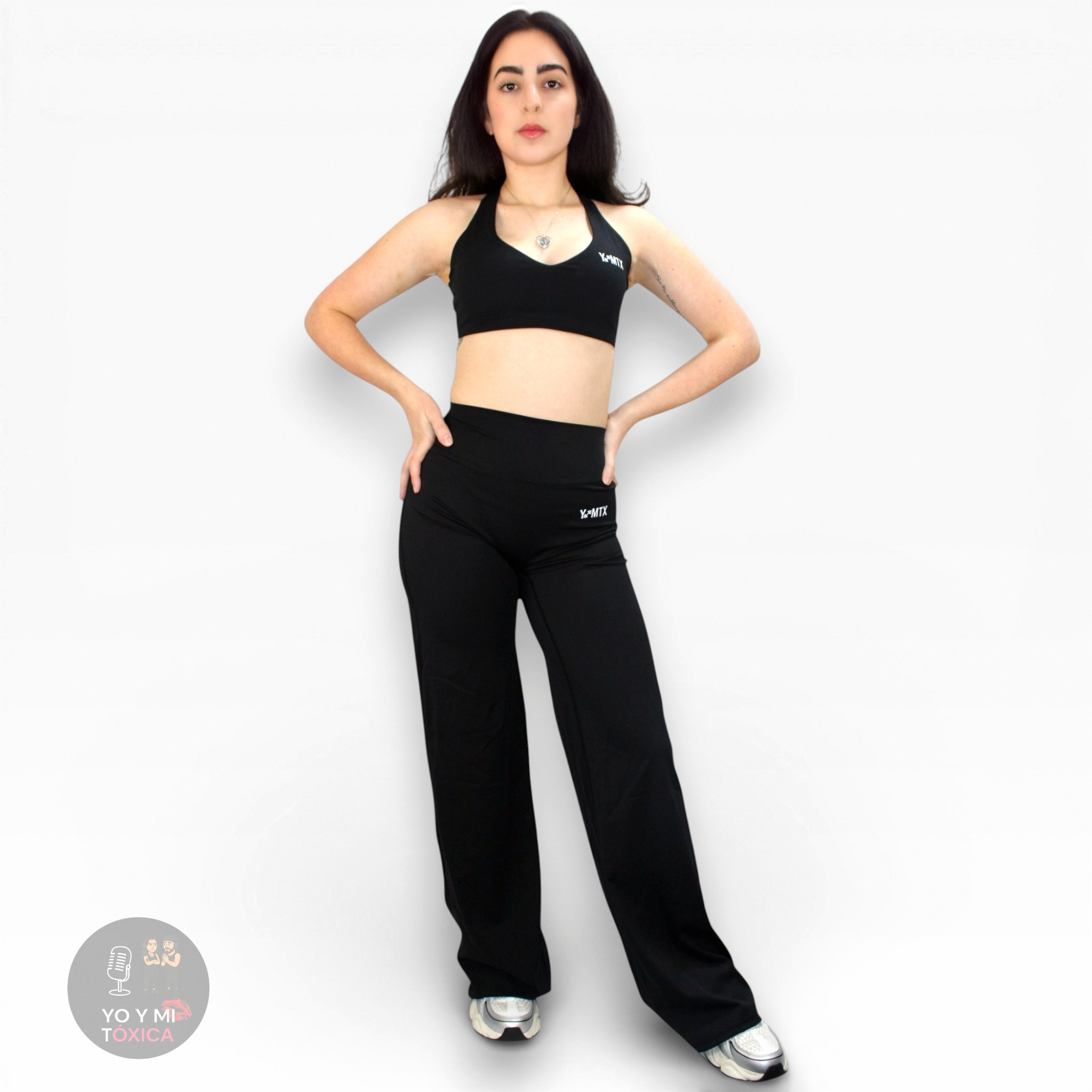 Top Halter + Pantalón Flare (Negro & Azul Marino)
